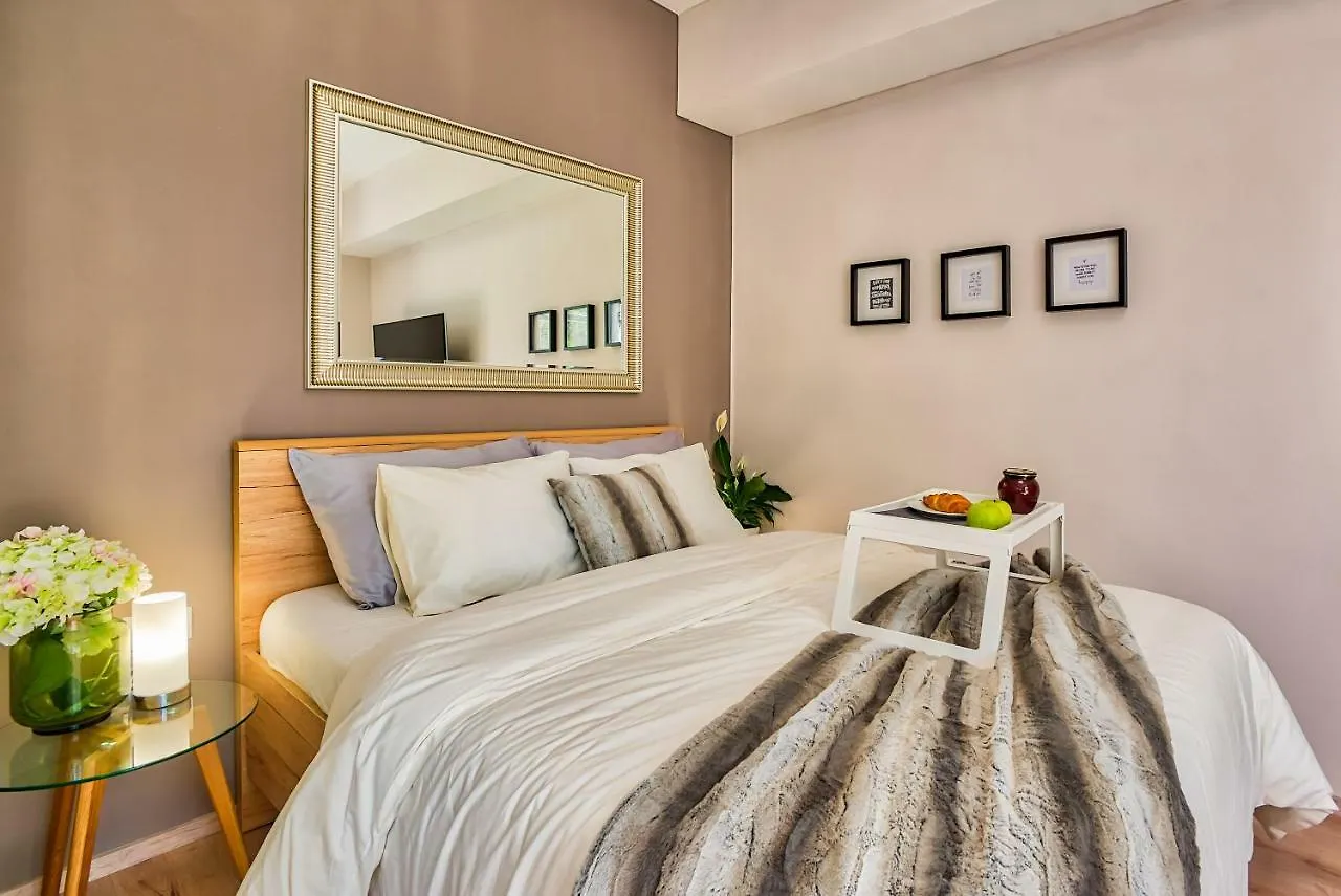 Parkside Studio Apartments With Free Parking Pula