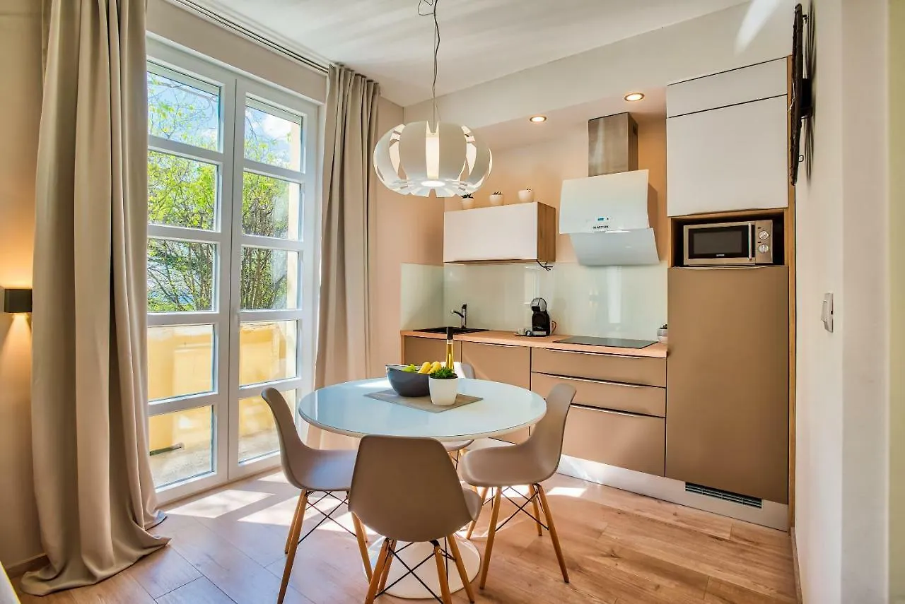 Parkside Studio Apartments With Free Parking Pula Croatia