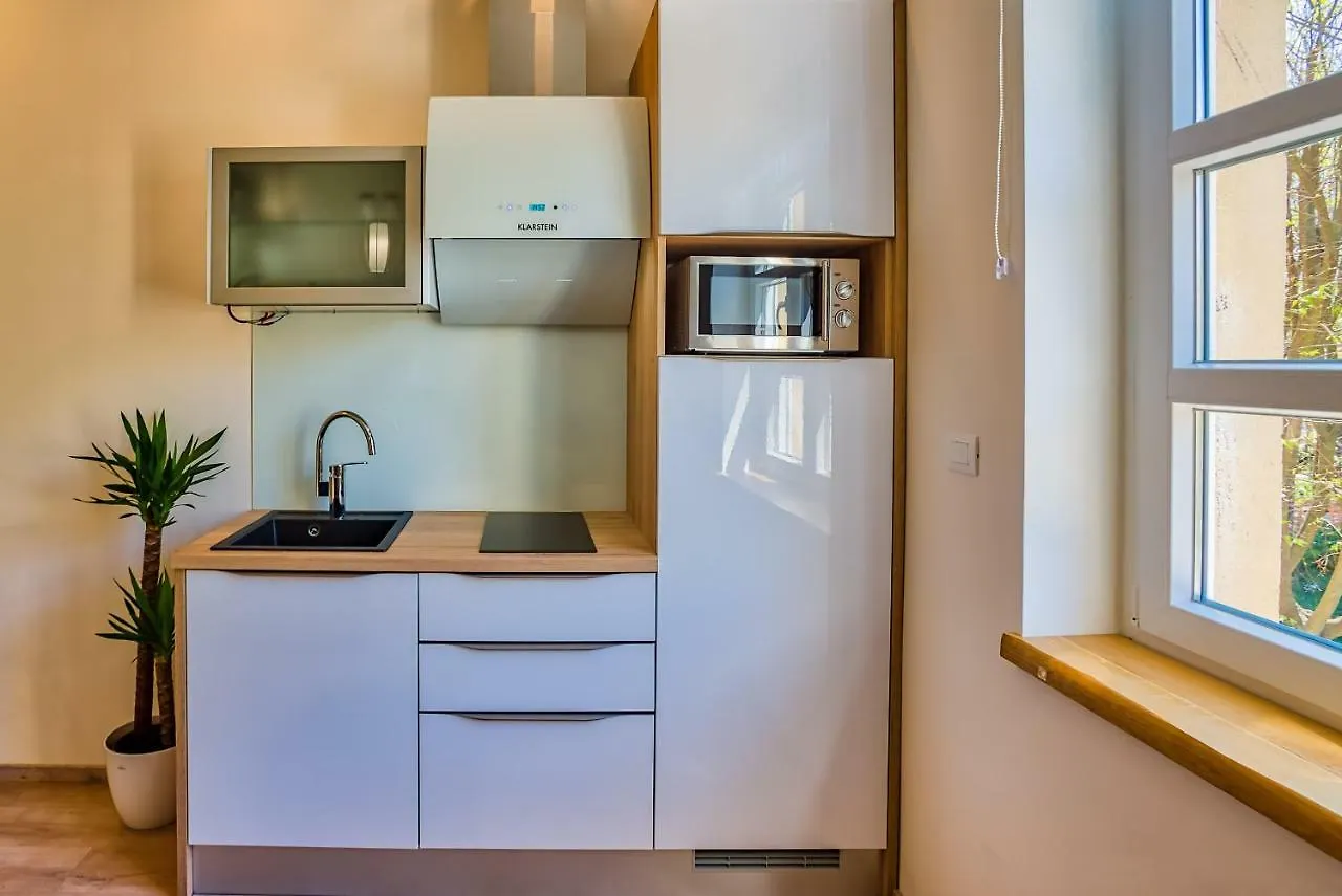 Parkside Studio Apartments With Free Parking Pula