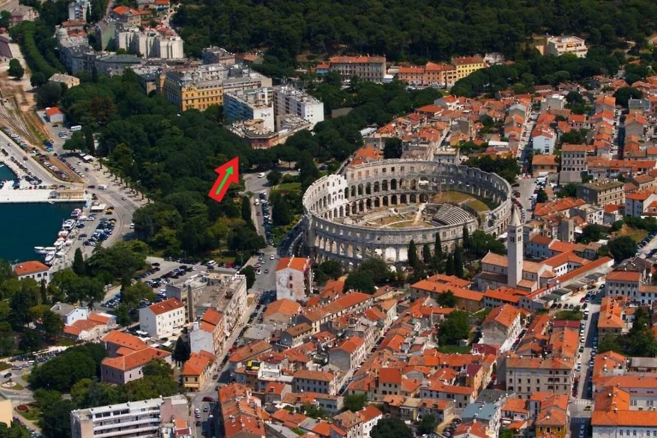 Parkside Studio Apartments With Free Parking Pula 0*,  Croatia